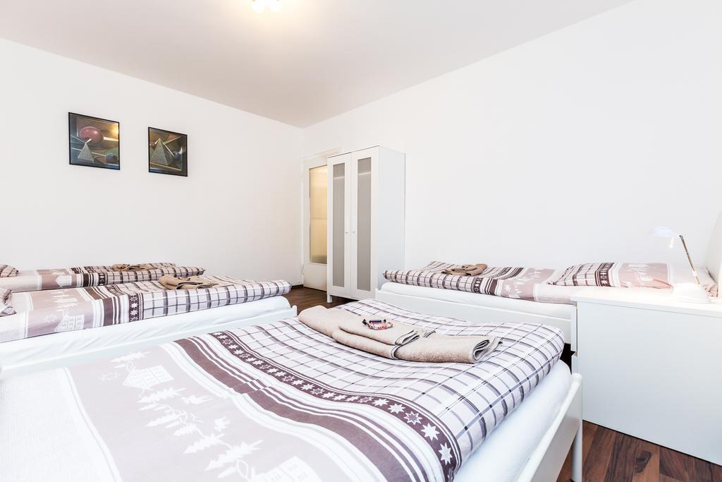 Ferienwohnung Köln Stammheim Zimmer foto